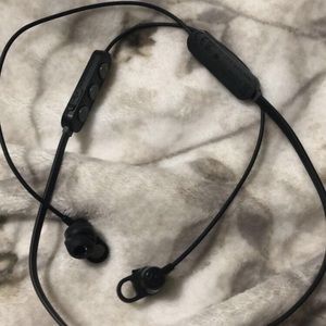 Skull Candy Headphones, only used twice, and with charger.